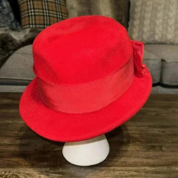 ?Originals by Lee Bury of Dallas Vintage Women’s Red Classic Wool Hat w/Ribbon main image 5